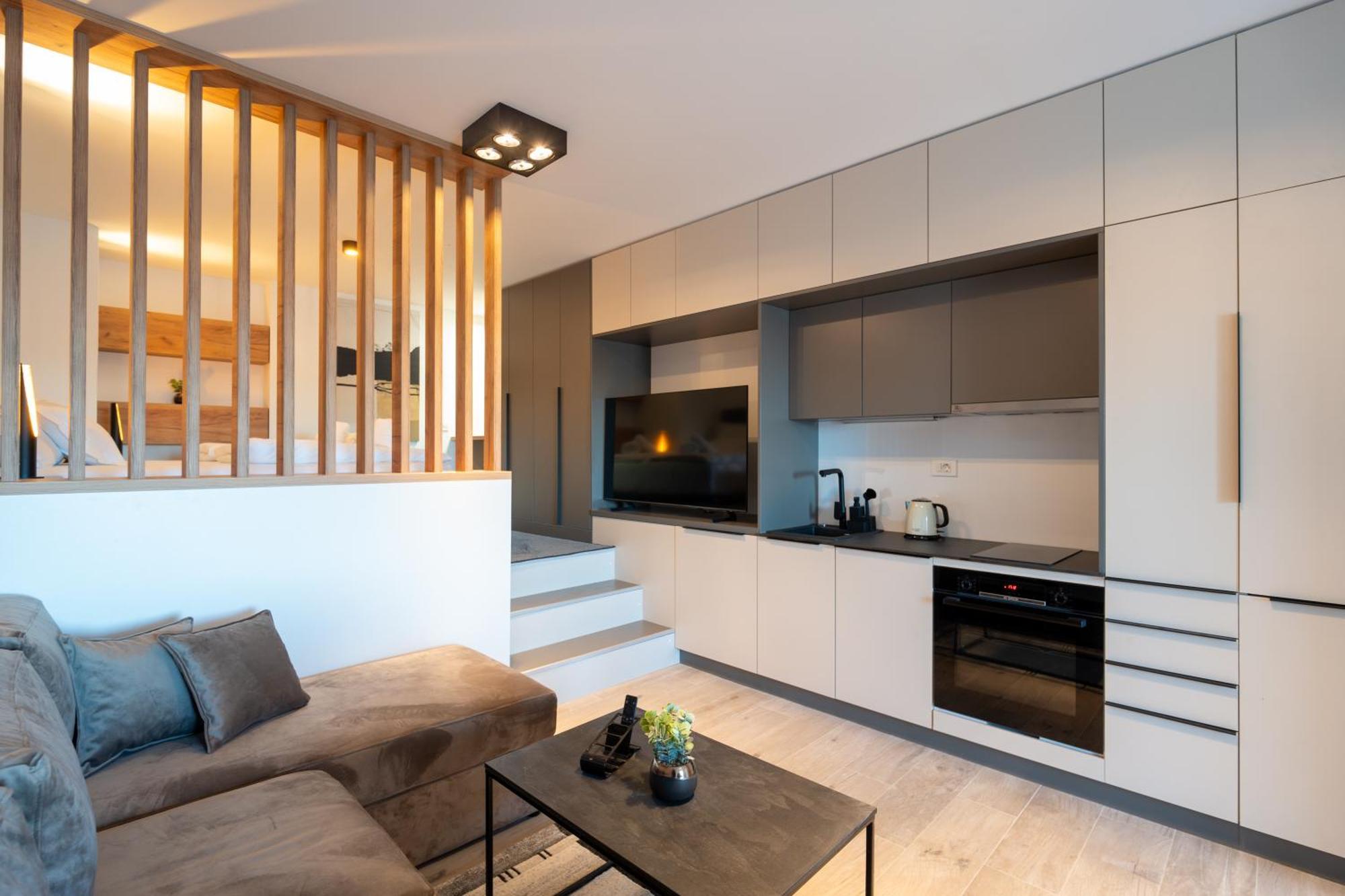 Apartment Penthouse With Roof Terrace And Hot Tub